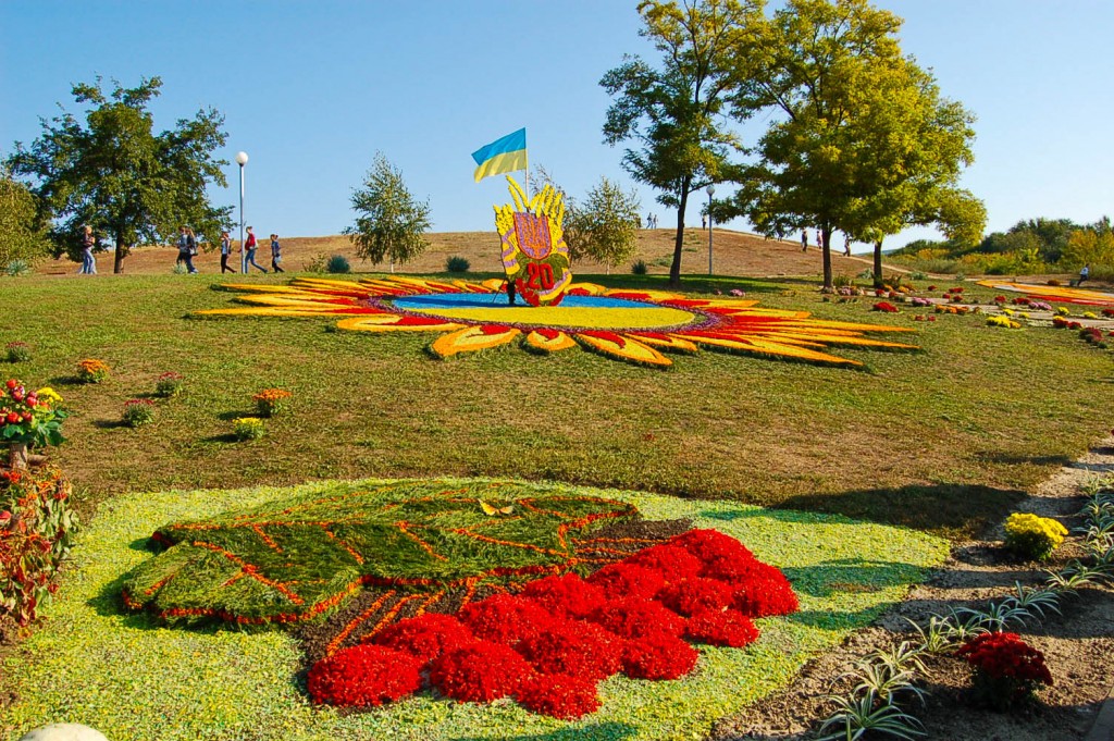 Ко Дню города в Запорожье таки будет торт. Из цветов