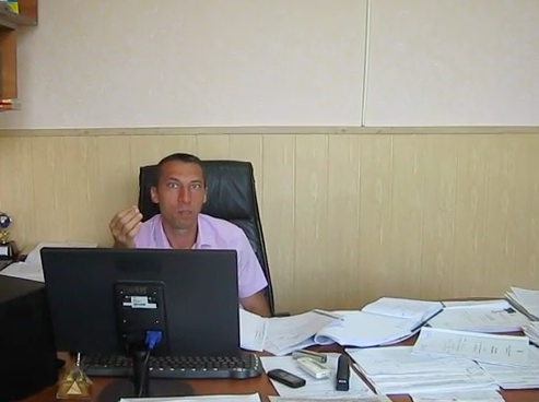 В Запорожской области прокурор запретил активистам съемку в своем кабинете — ВИДЕО