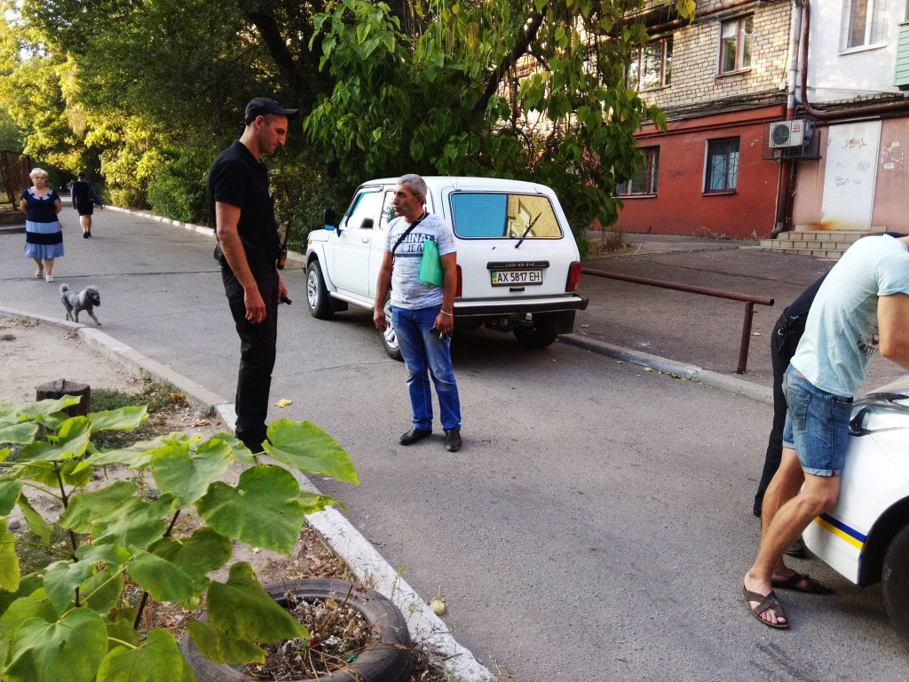 Бдительность запорожских патрульных во дворах принесла неожиданный результат — ФОТО