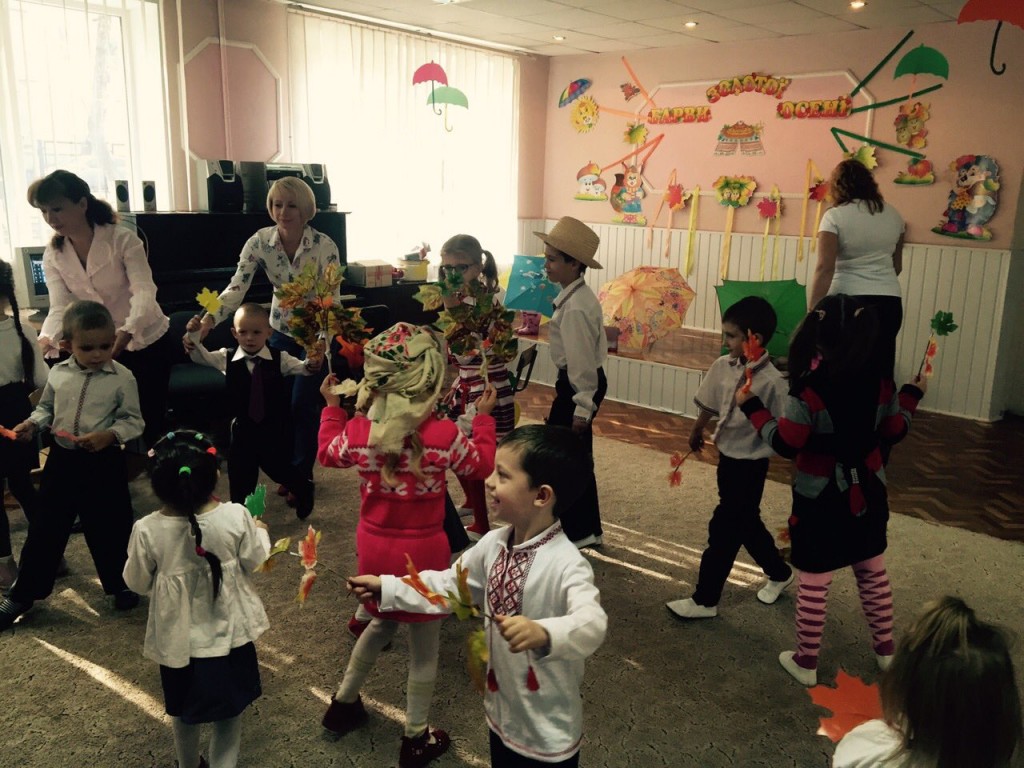 Запорожский депутат ознакомился с работой центра реабилитации для детей-инвалидов