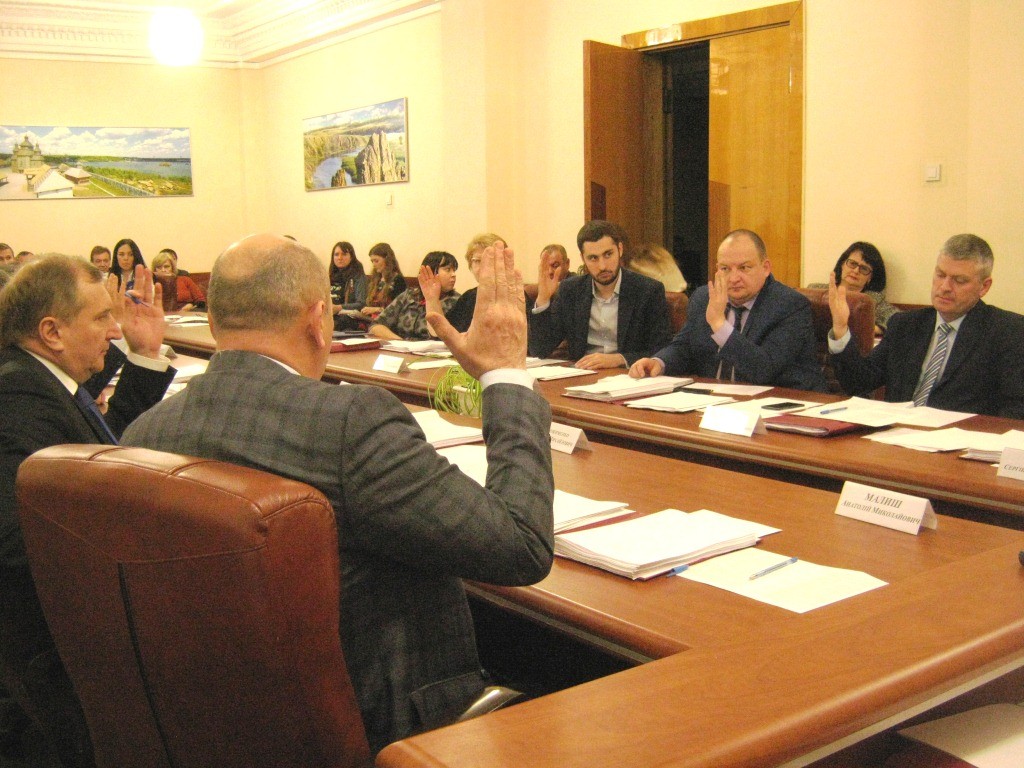 В Запорожье исполком меняет перевозчиков на городских маршрутах без конкурса