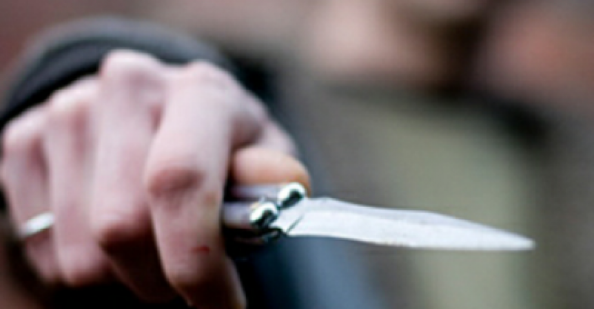 Мужчина с ножом нападал на прохожих в центре Запорожья