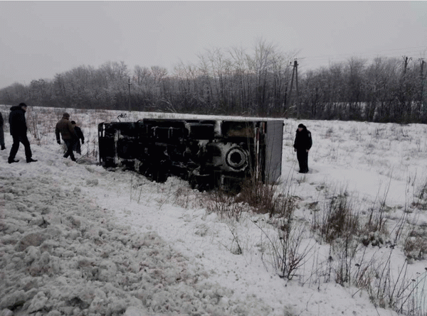 В Запорожье перевернулся автозак с заключенным (ФОТО)