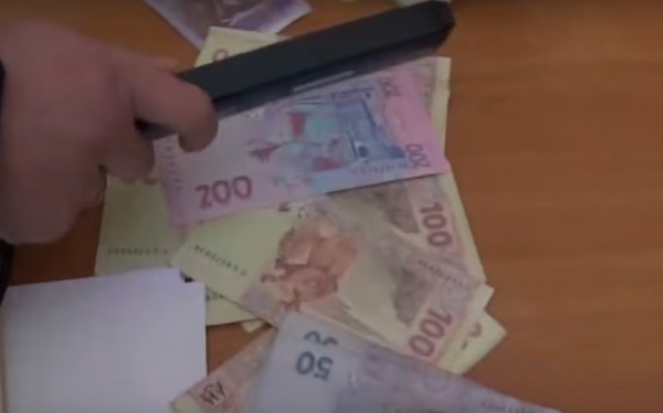 В Запорожье задержали доцента университета на взятке (ВИДЕО)