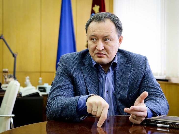 Запорожский губернатор Брыль пасет задних в общеукраинском рейтинге глав ОГА