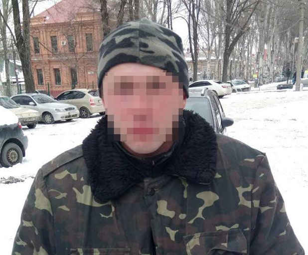 Не хотел возвращаться в АТО: в Запорожье полиция задержала военнослужащего с поддельным паспортом
