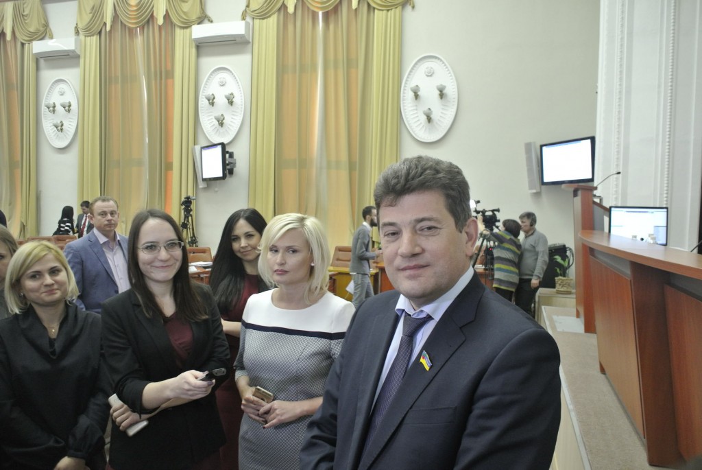 Мэр Запорожья не поддерживает блокаду торговли с Донбассом