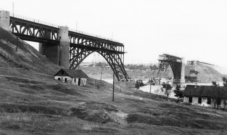 В сети появились уникальные фото Запорожья времен немецкой оккупации