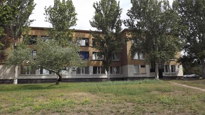 Запорожский центр молодежи превратили в стриптиз-клуб