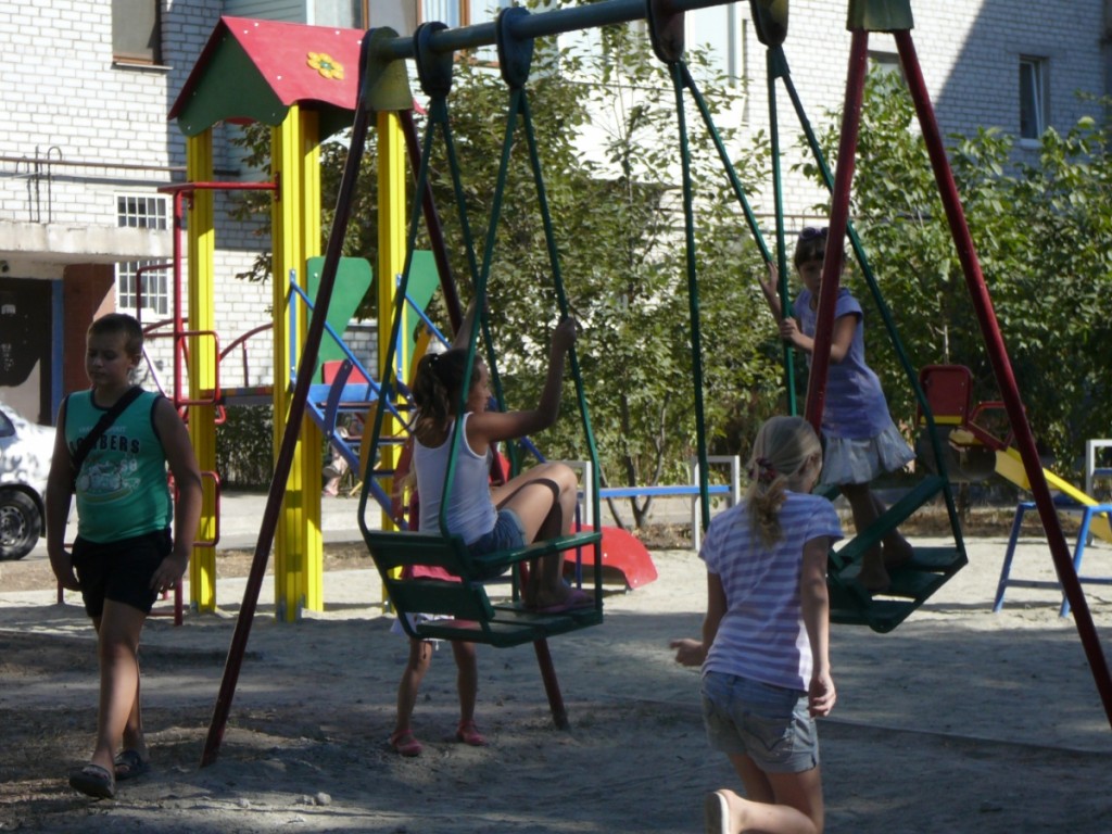 При строительстве запорожских детских площадок заподозрили коррупцию