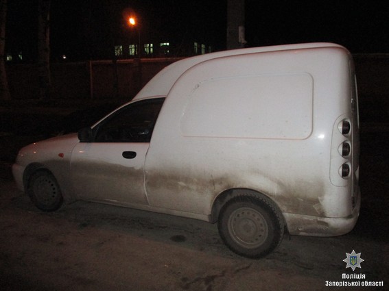 ФОТОФАКТ: в Запорожье полиция задержала автоворов
