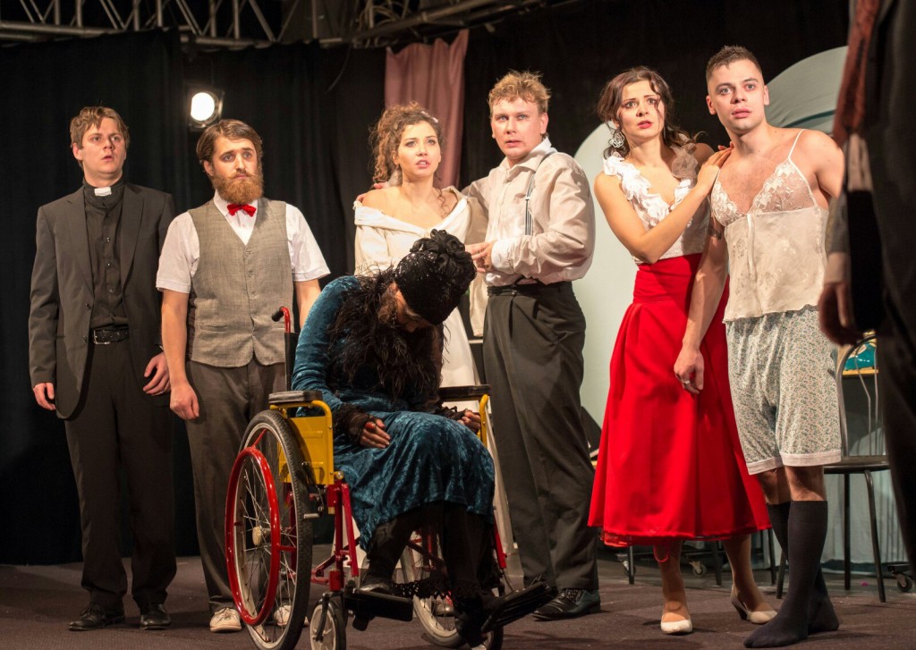 Запорожцев приглашают на «Девичник по-американски»