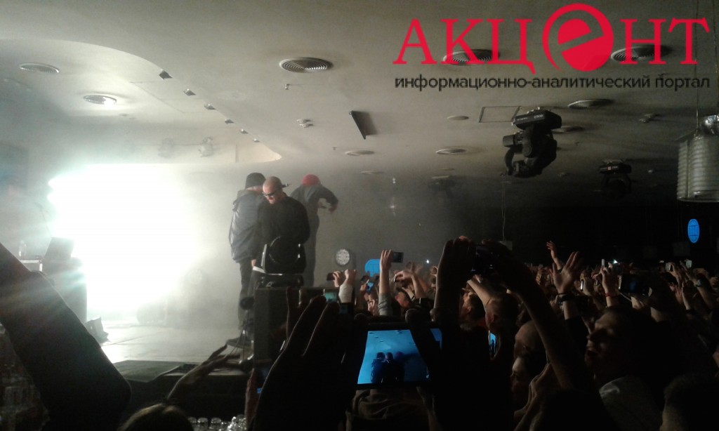 «Бал, танцы, утро, ночь…»: концерт «Грибов» в Запорожье