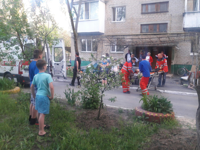 В Запорожской области женщина въехала в лавочку, на которой сидели пенсионеры (ФОТО)