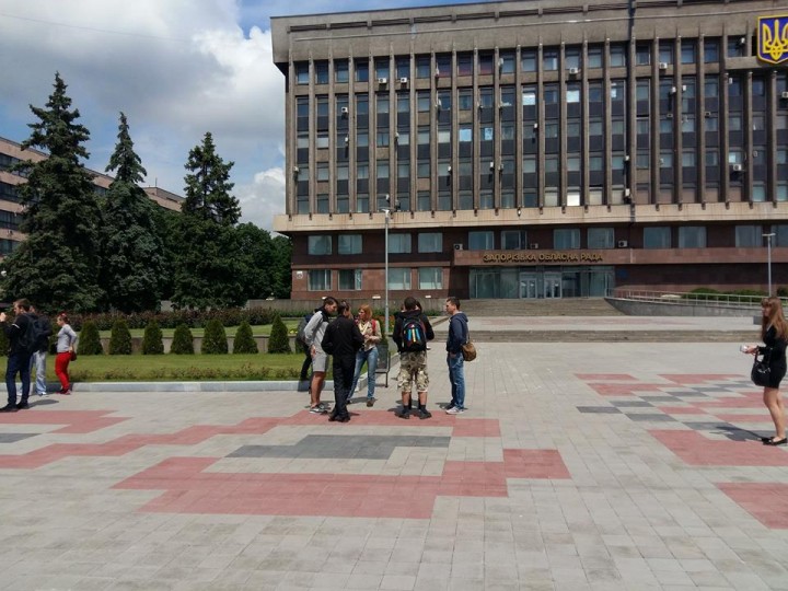 В Запорожье прошел митинг противников запрета ВКонтакте (ФОТО)