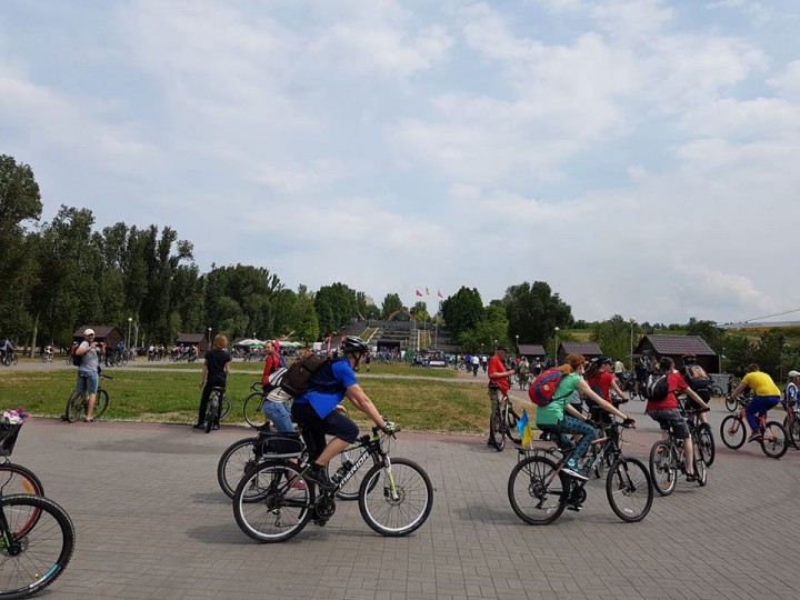 В Запорожье на Велодень собрались сотни участников (ФОТО)