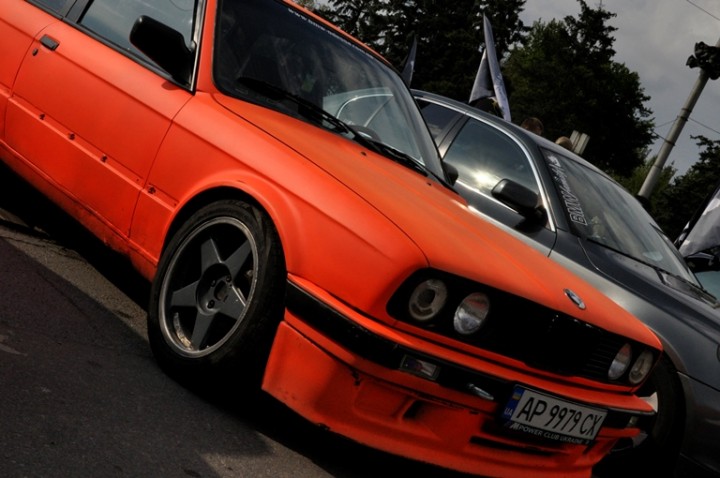 На площади Запорожской собралось два десятка BMW (ФОТО)