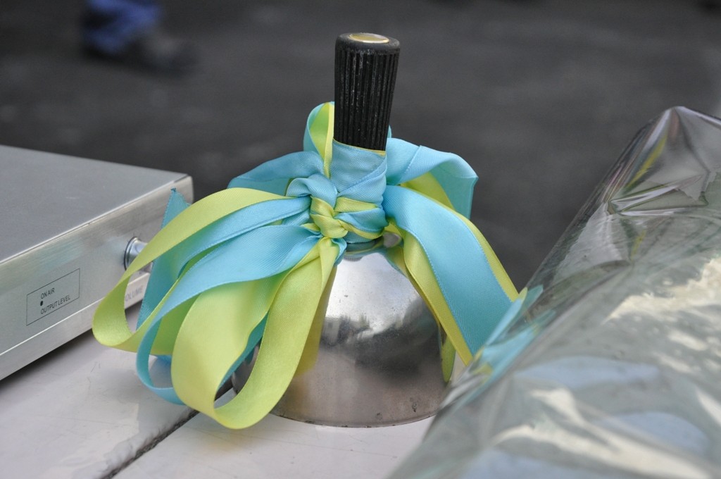 В Запорожье депутаты «Батькивщины» поздравили школьников с последним звонком (ФОТО)