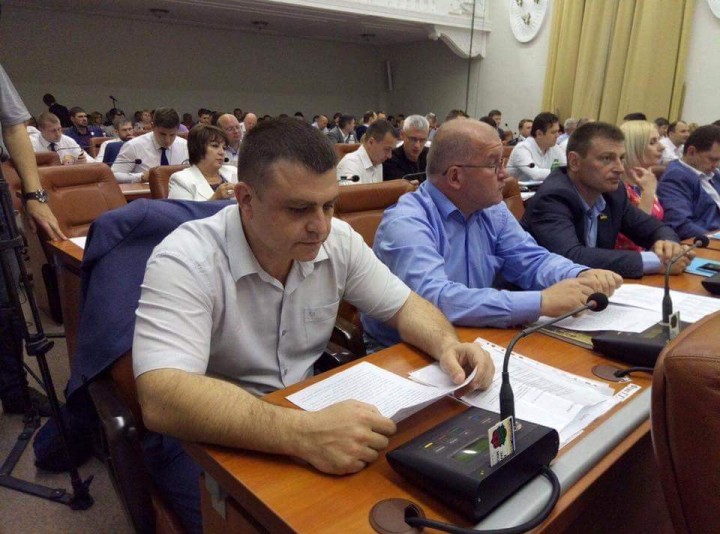 «Нужно торговать хлебом, а не землей»: в Запорожье депутаты выступили против продажи земли