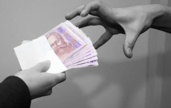 Погорел на взятке: в Запорожской области задержан чиновник Госпродпотребслужбы