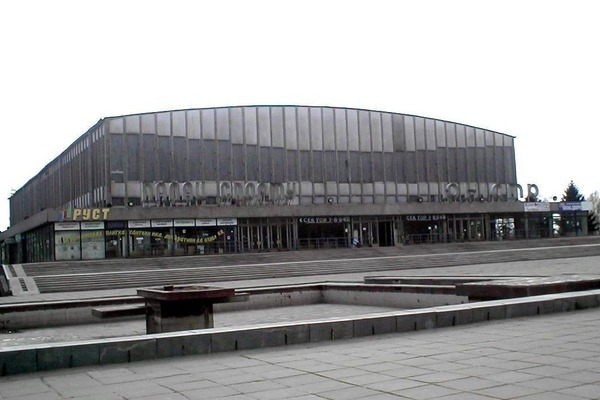 Новая жизнь запорожской арены «Юность»: как проходит реконструкция