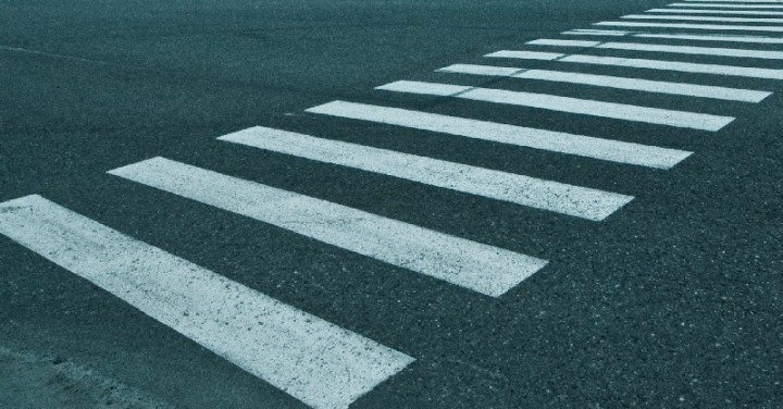 ДТП в Запорожье: маршрутка сбила мать с ребенком