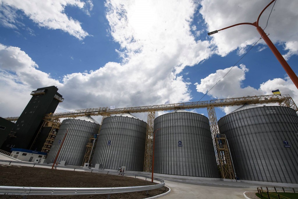 Перегрузочный терминал под Запорожьем принял первое зерно