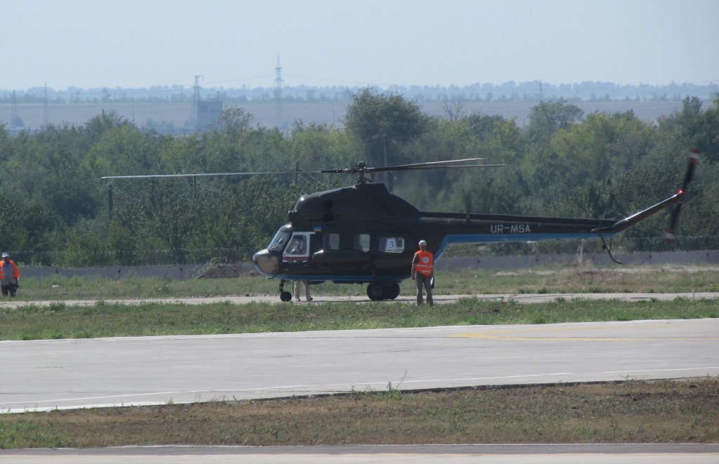 В советском стиле, с детьми и под солнцепеком: в Запорожье проходит чемпионат Украины по вертолетному спорту (ФОТОРЕПОРТАЖ)