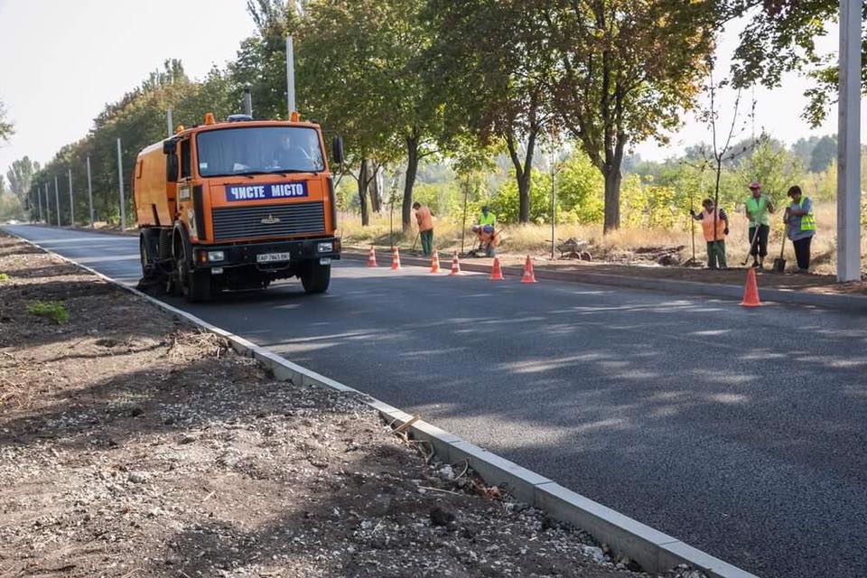 Строительство новой дороги в запорожский аэропорт: как продвигаются работы (ФОТО)