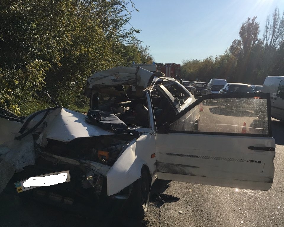 Под Запорожьем произошло жуткое ДТП: есть погибшие (ФОТО)