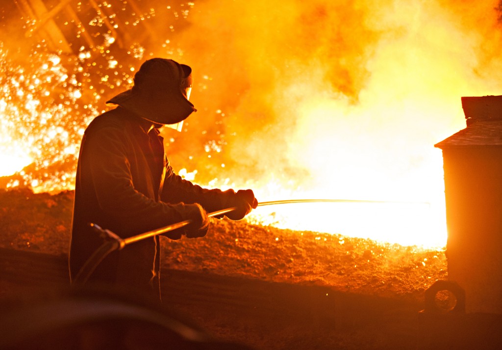 Запорожсталь в августе рекордно нарастила выплавку чугуна и стали