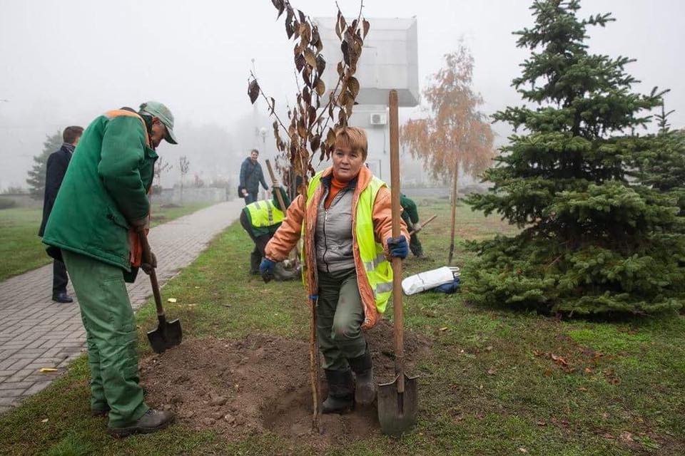 Реконструкция дороги возле парка Трудовой славы: работы подходят к завершению (ФОТО)