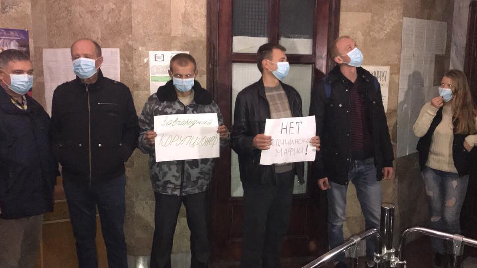 В Запорожье члены молодежного горсовета подрабатывают «титушками» — депутат