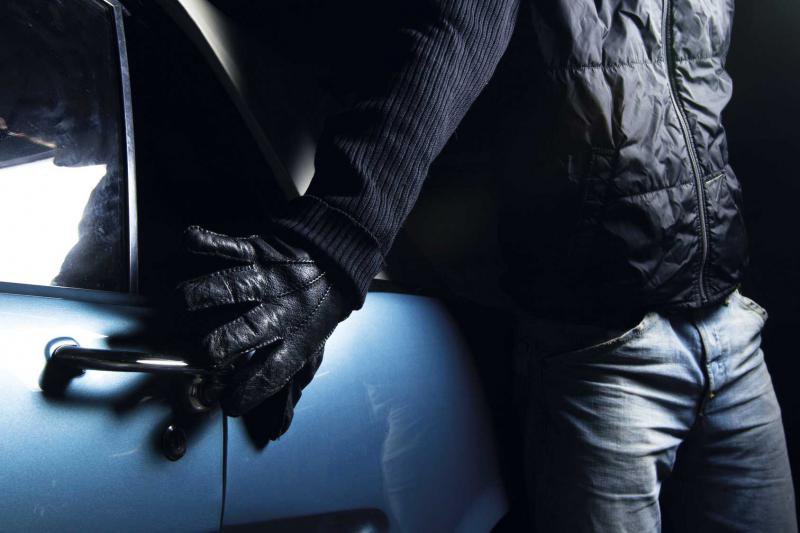 В Запорожье задержали воров, пользовавшихся недальновидностью хозяев авто (ФОТО)