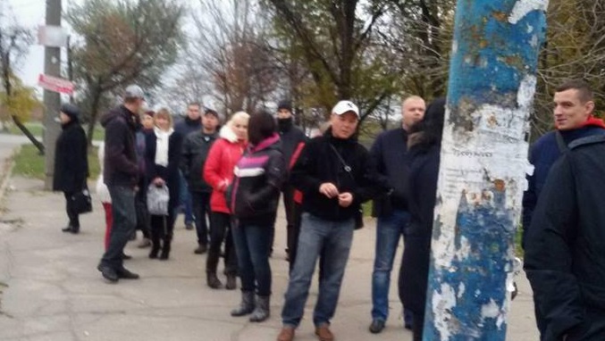 Маршрутчики игнорируют остановки на Бабурке из-за переполненного транспорта