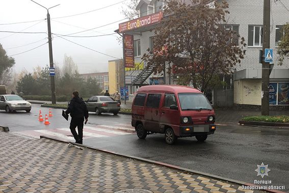 В Запорожской области на пешеходе сбили ребенка, 11-летнего мальчика увезли на «скорой»