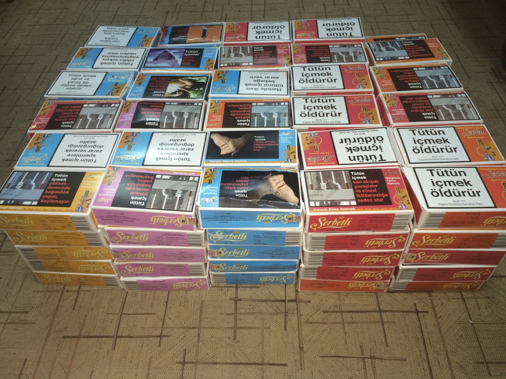 Запорожские таможенники предотвратили провоз контрабанды турецкого табака (ФОТО)