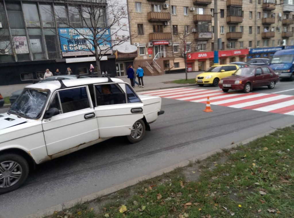 Водитель, сбивший двух подростков в центре Запорожья, может отделаться штрафом
