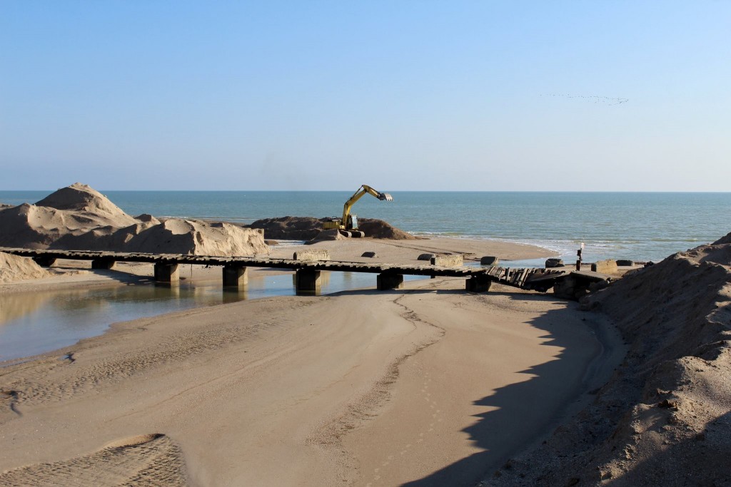 Расчистка скандальной промоины в Запорожской области: как работает подрядчик (ФОТО)