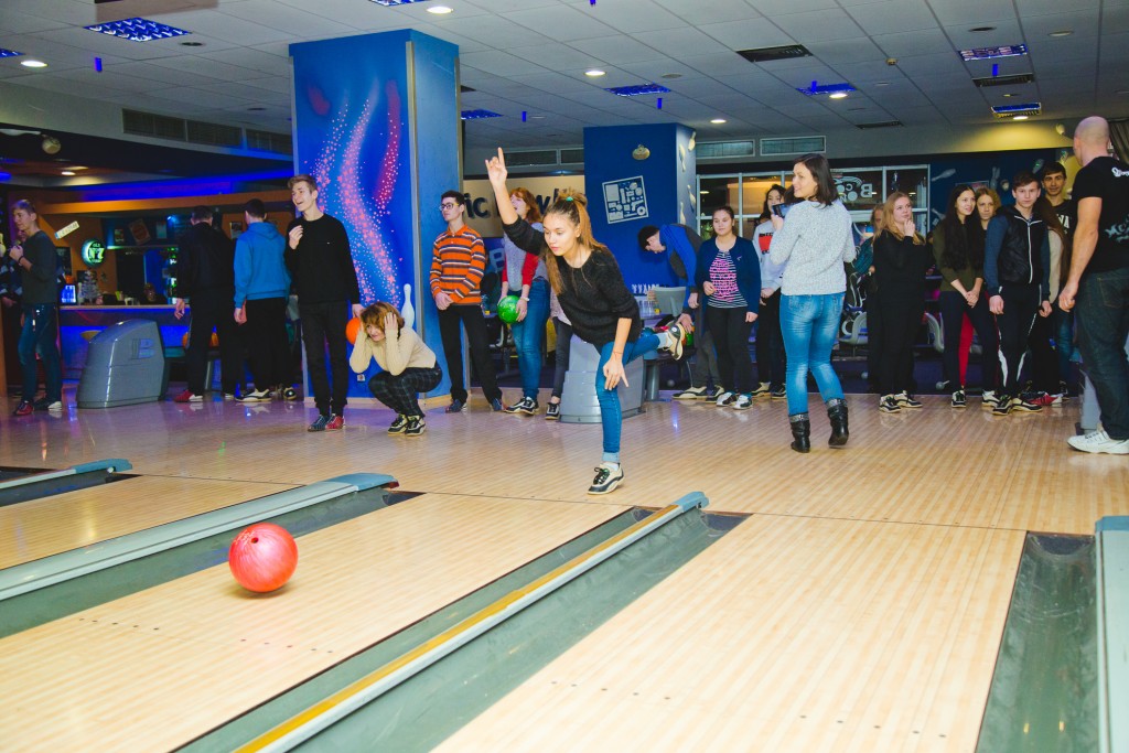 В Запорожье прошел необычный турнир по боулингу  (ФОТО)