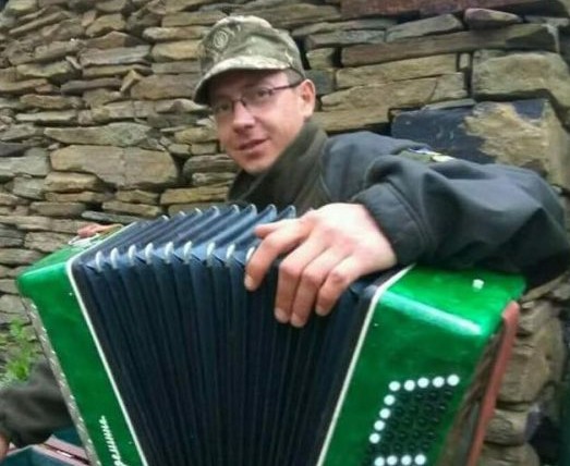 В Запорожской области в ДТП погиб воин АТО, прославившийся в сети песней про Путина (ФОТО)