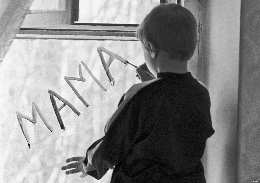 В Запорожье мать «под мухой» и наркотиками забыла забрать ребенка из садика (ФОТО)