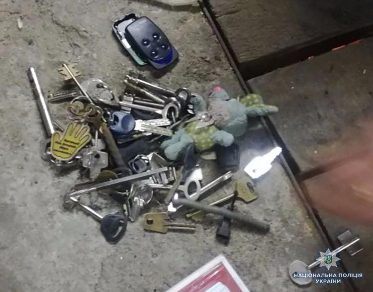 27 краж и 5 угонов: в Запорожье задержали опасную преступную группировку (ФОТО)