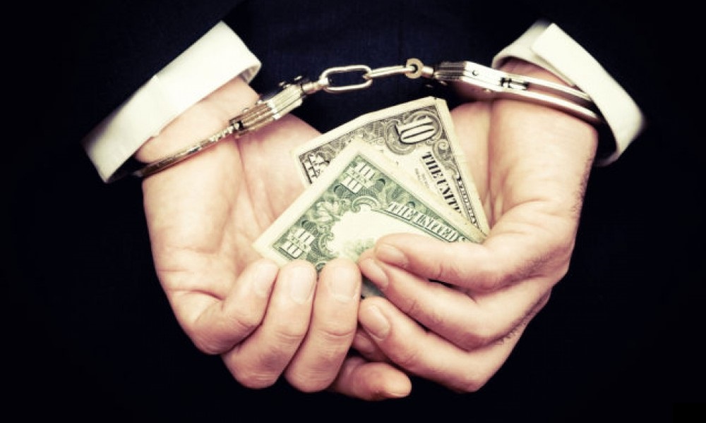 В Бердянске экс-начальник госпредприятия, уличенный в коррупции, заплатит штраф