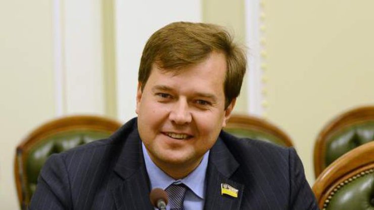 Жена запорожского нардепа купила недвижимость в Крыму и земельные участки в украинском селе