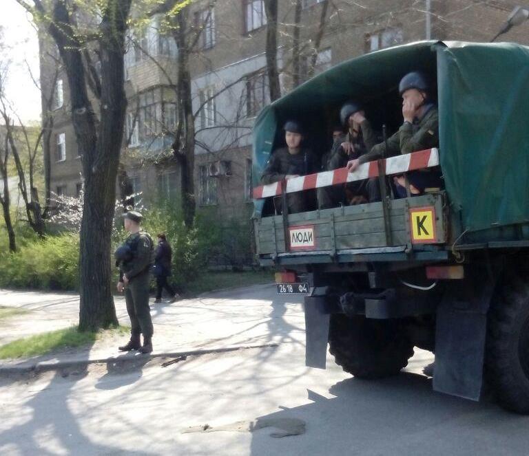 В Запорожье произошло ДТП с военными (ФОТО)