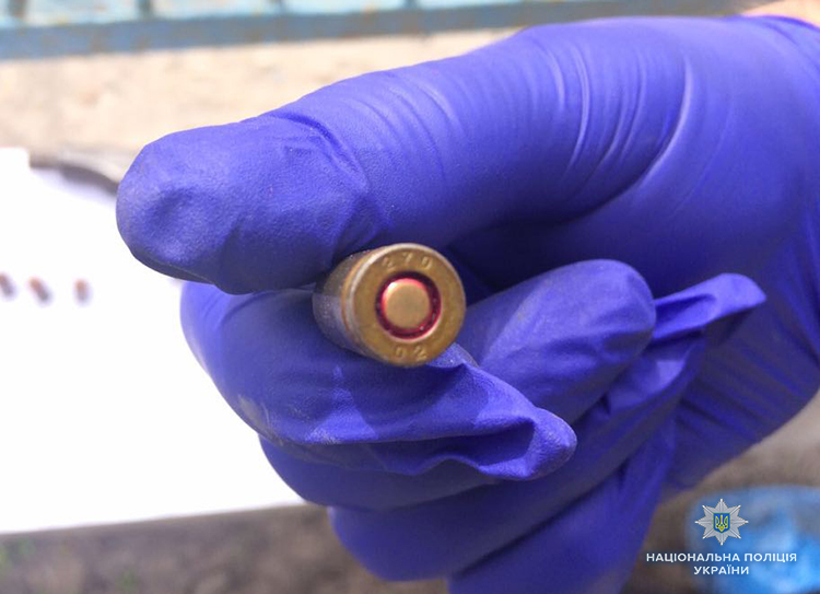 В Запорожье у россиянина, нелегально находящегося в Украине, нашли наркотики и оружие (ФОТО)