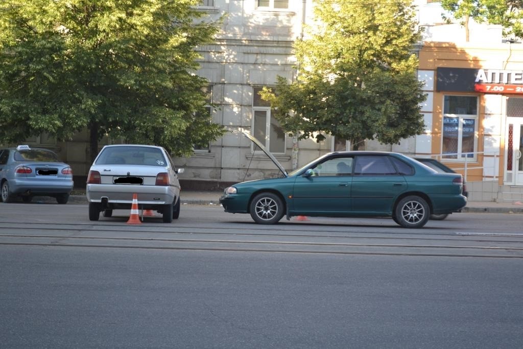 В Запорожье возле железнодорожного вокзала произошло ДТП (ФОТО)