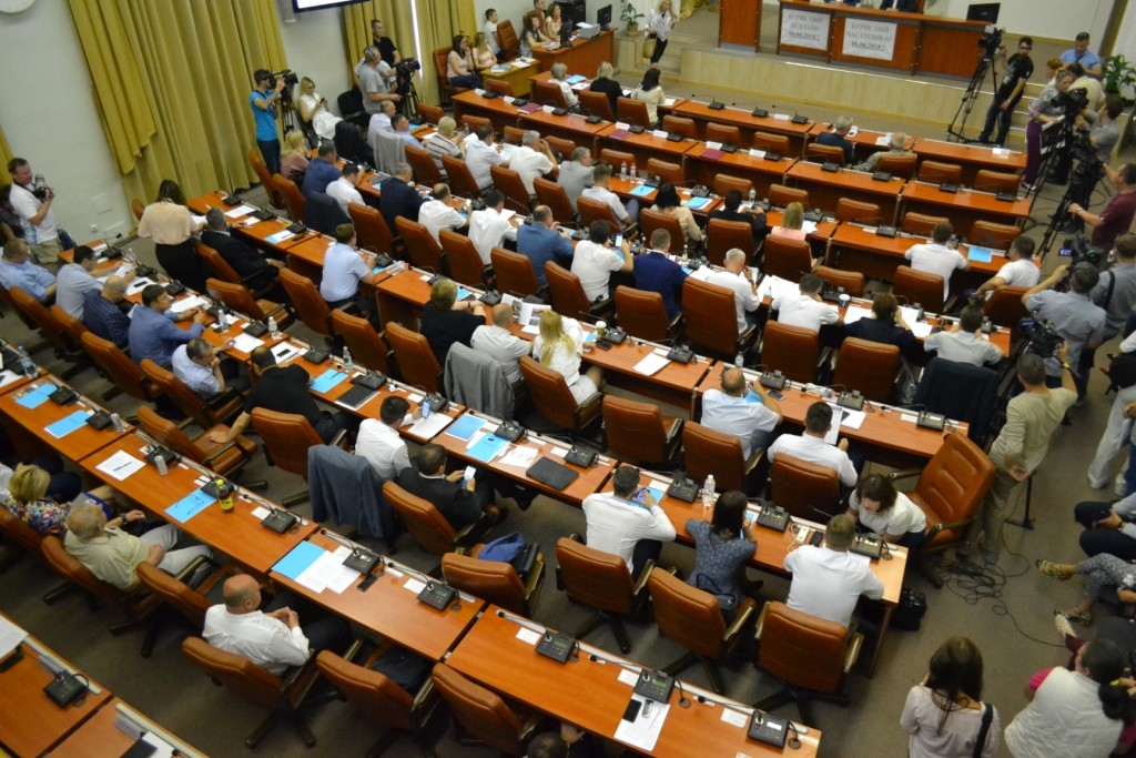 В Запорожье депутаты горсовета собрались на очередную сессию (ФОТОРЕПОРТАЖ)