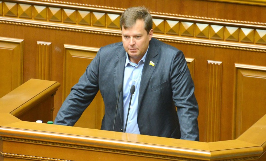 Полиция начала расследование факта размещения запрещенной символики на бигбордах запорожского нардепа